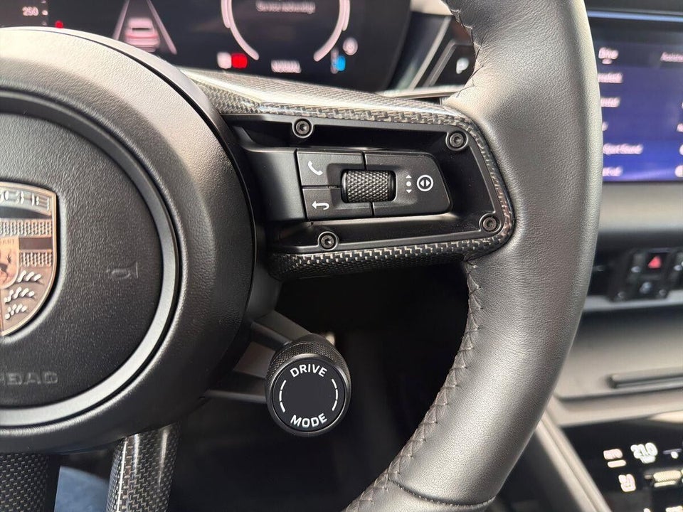 Porsche Macan Turbo 5d