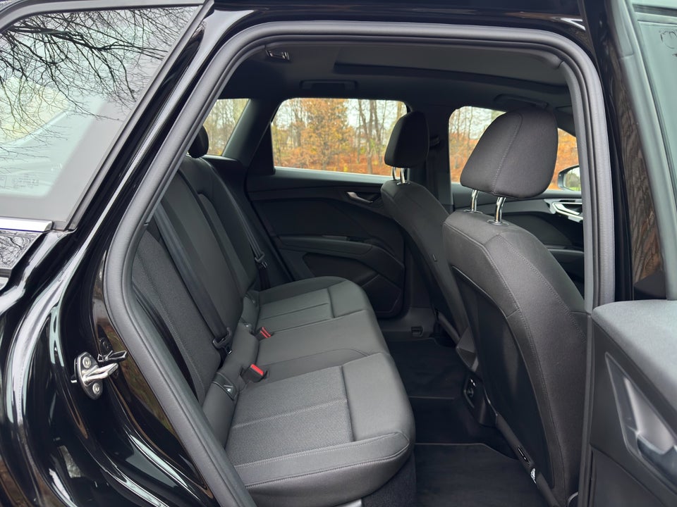 Audi Q4 e-tron 35  5d