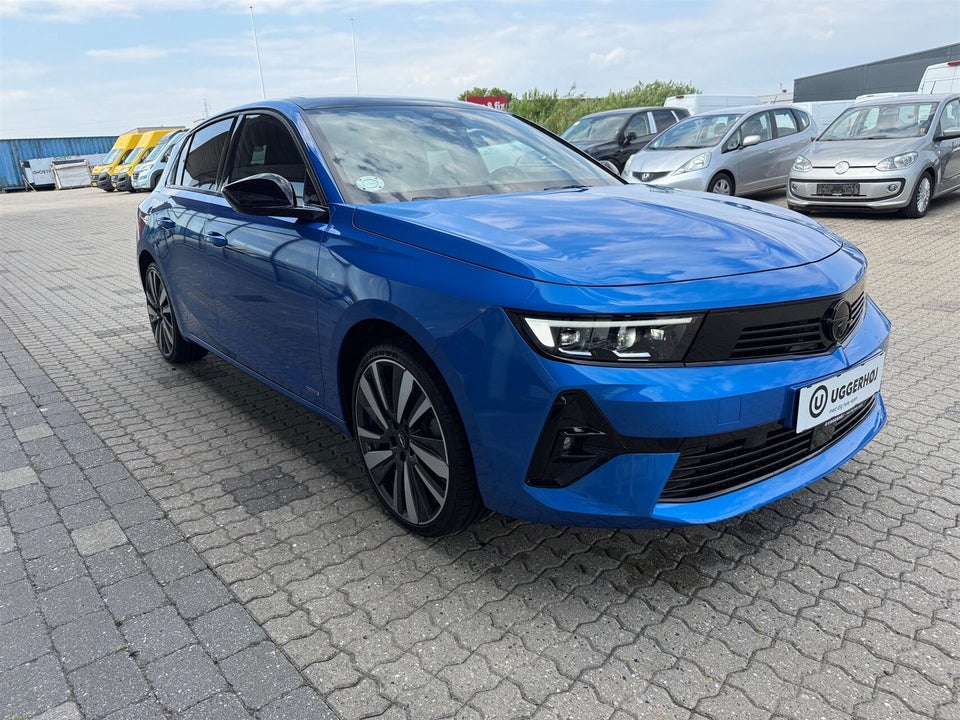 Opel Astra-e 54 Ultimate 5d