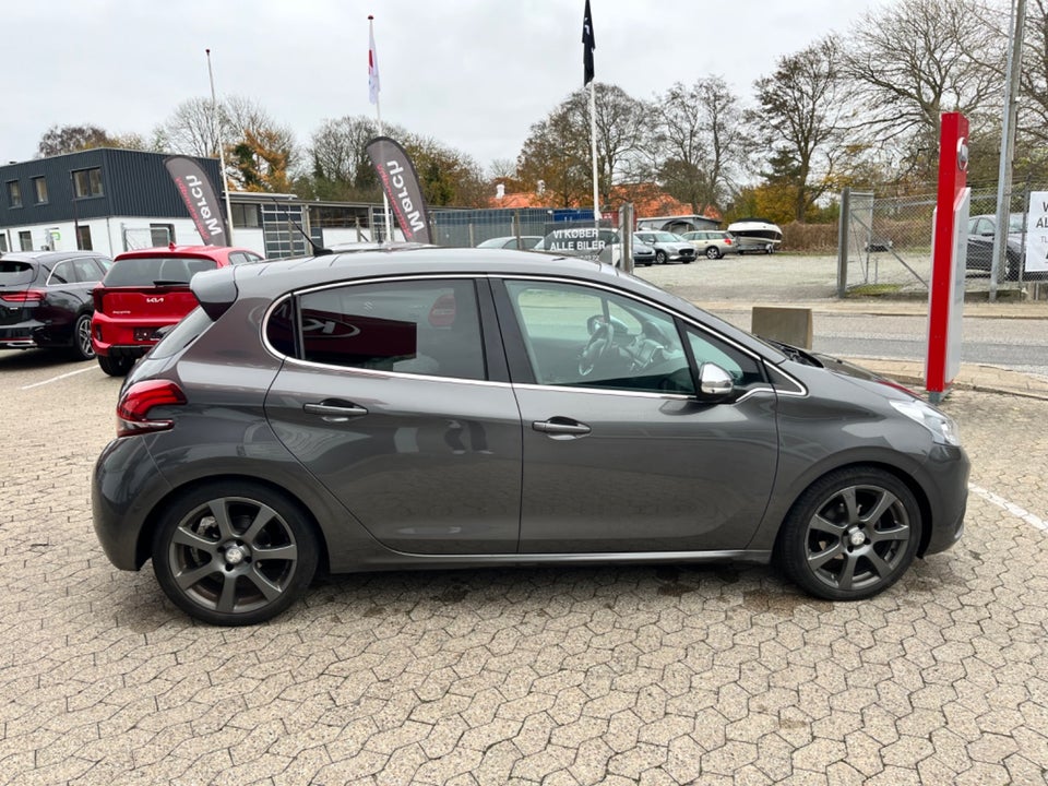 Peugeot 208 1,5 BlueHDi 100 Prestige Sky 5d