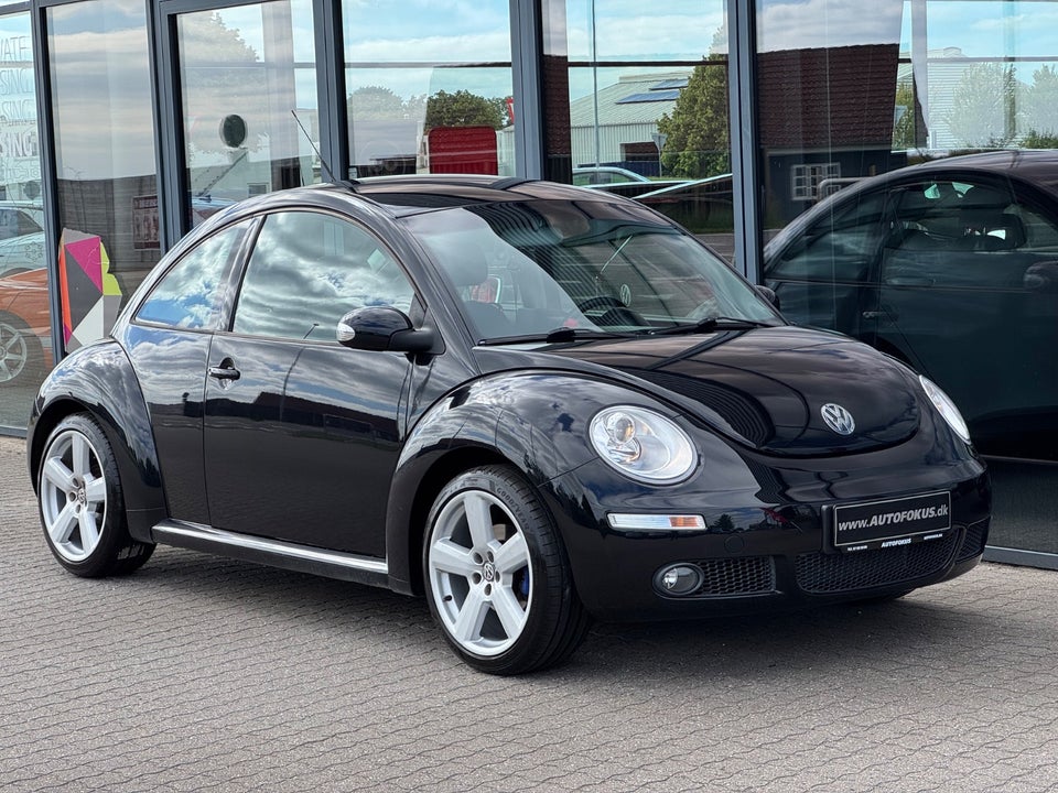 VW New Beetle 1,6 Trendline 2d
