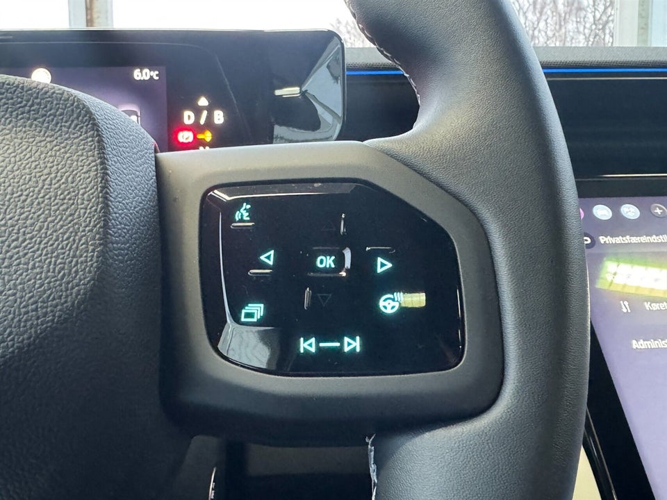 Ford Explorer 82 Premium Extended Range 5d