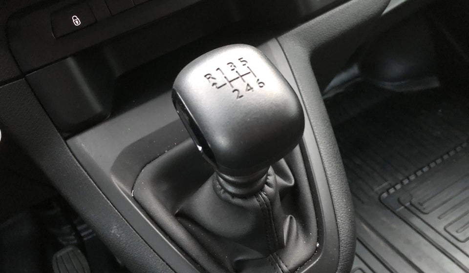 Toyota ProAce 2,0 D 144 Long Comfort 4d