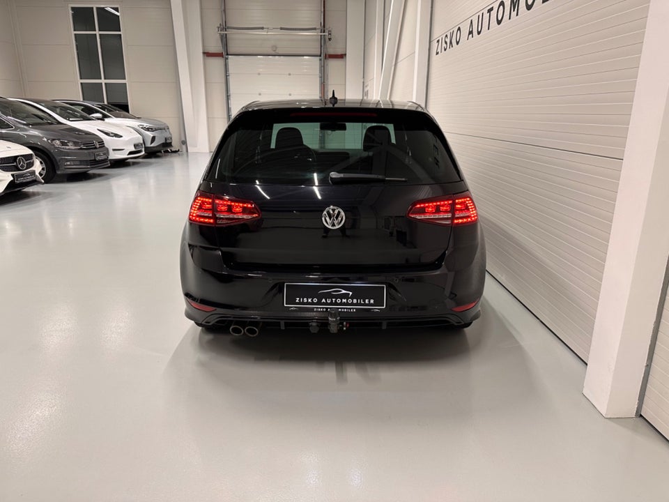 VW Golf VII 2,0 TDi 150 R-line DSG BMT 5d