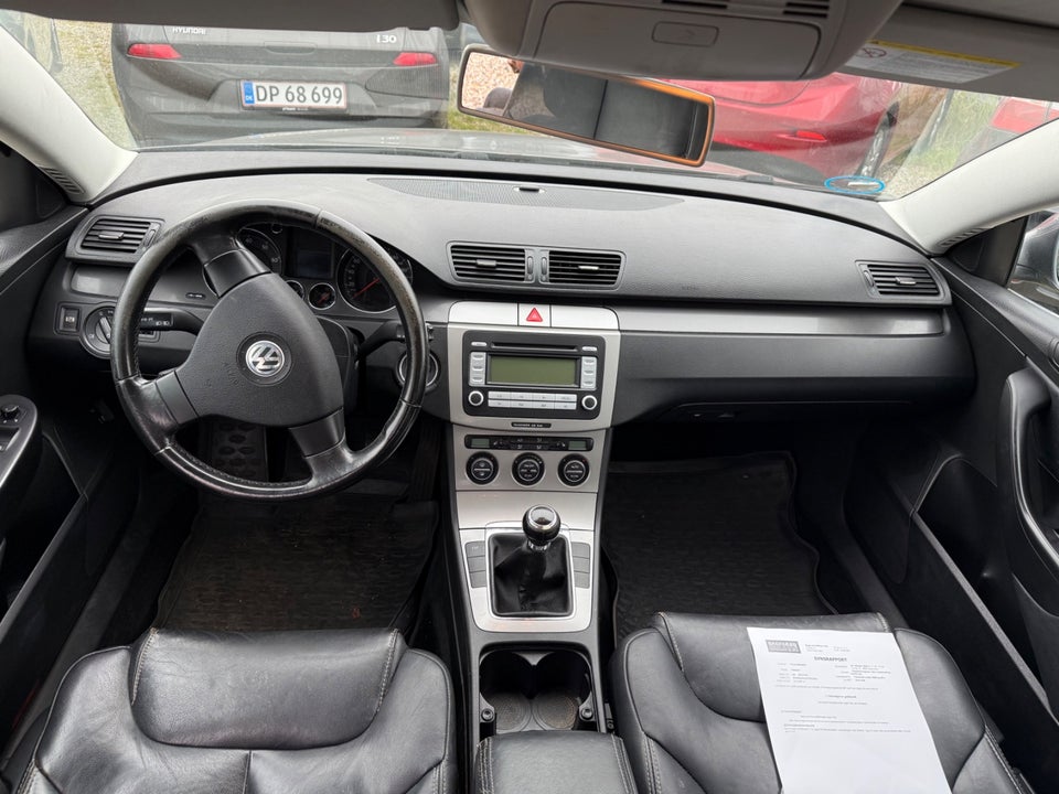 VW Passat 2,0 FSi Comfortline 4d