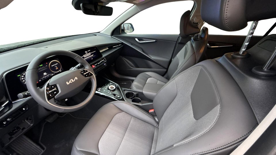 Kia Niro 64 EV Prestige 5d