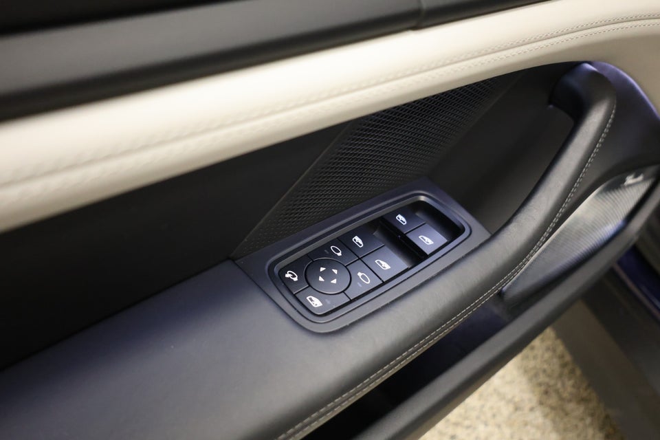 Porsche Taycan 4S Performance+ 4d