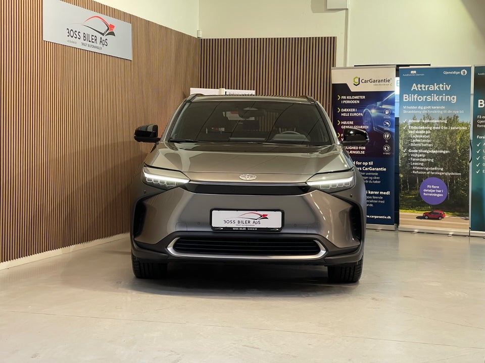Toyota bZ4X Executive AWD 5d