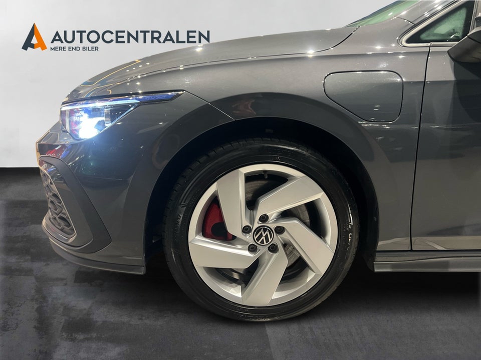 VW Golf VIII 1,4 GTE DSG 5d