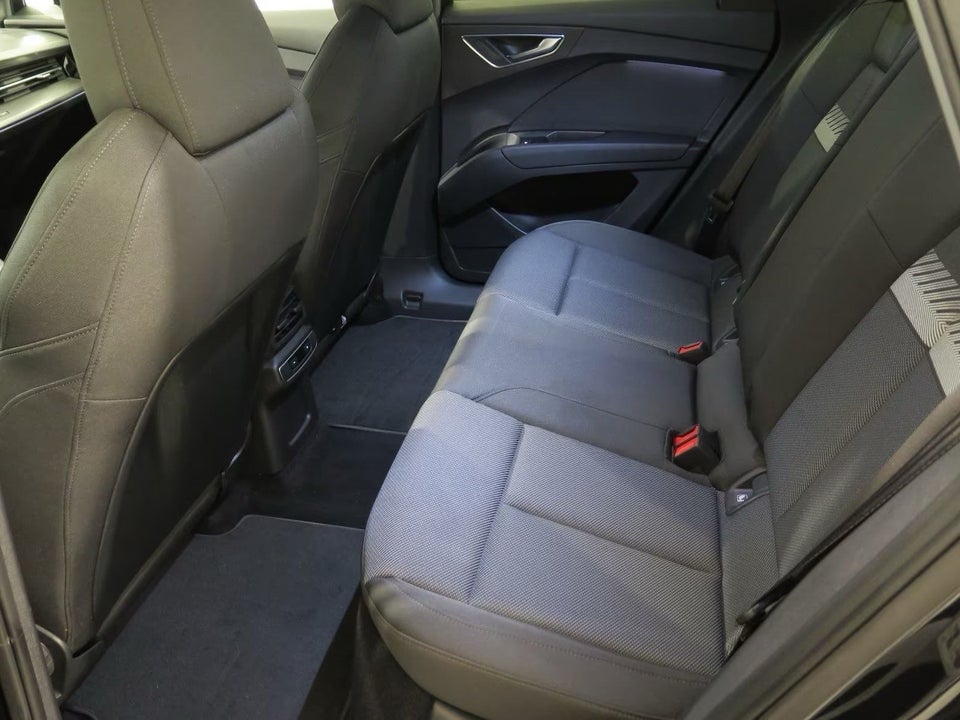 Audi Q4 e-tron 40 Advanced 5d