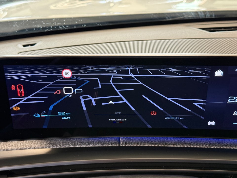 Peugeot e-3008 77 GT Pack 5d