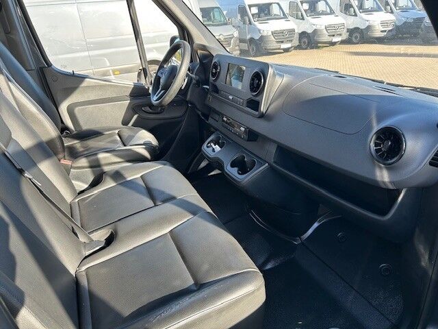 Mercedes Sprinter 319 2,0 CDi A2 Kassevogn aut. RWD