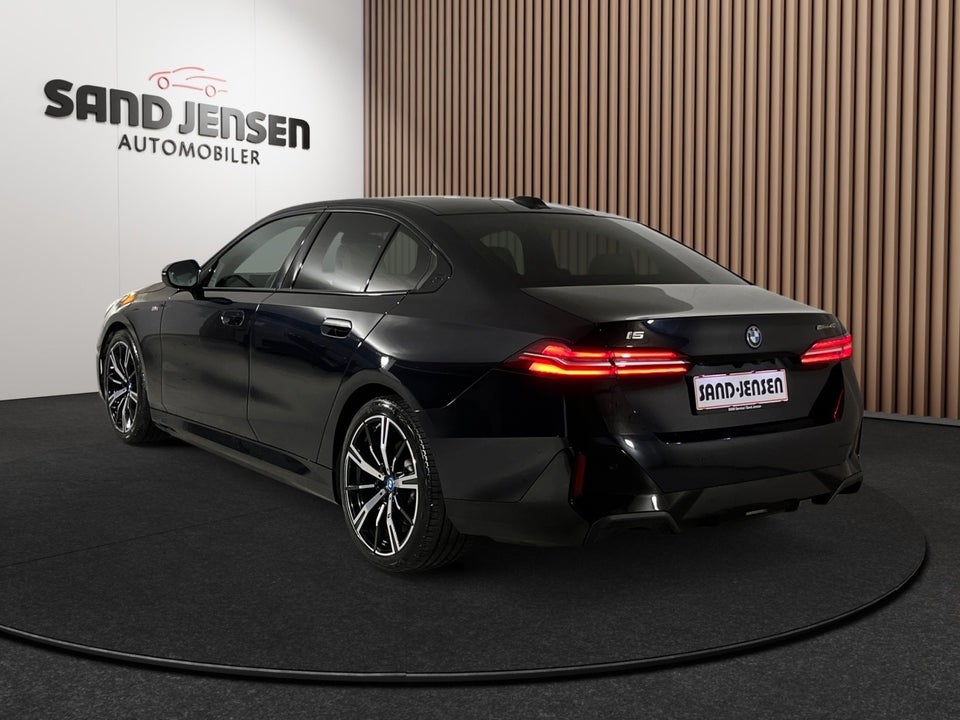 BMW i5 eDrive40 M-Sport 4d
