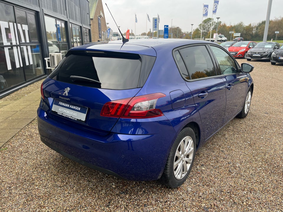 Peugeot 308 1,5 BlueHDi 130 Style 5d