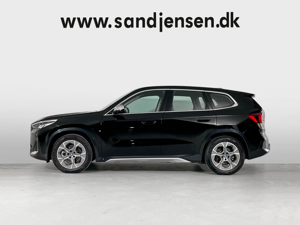 BMW iX1 xDrive30 X-Line 5d