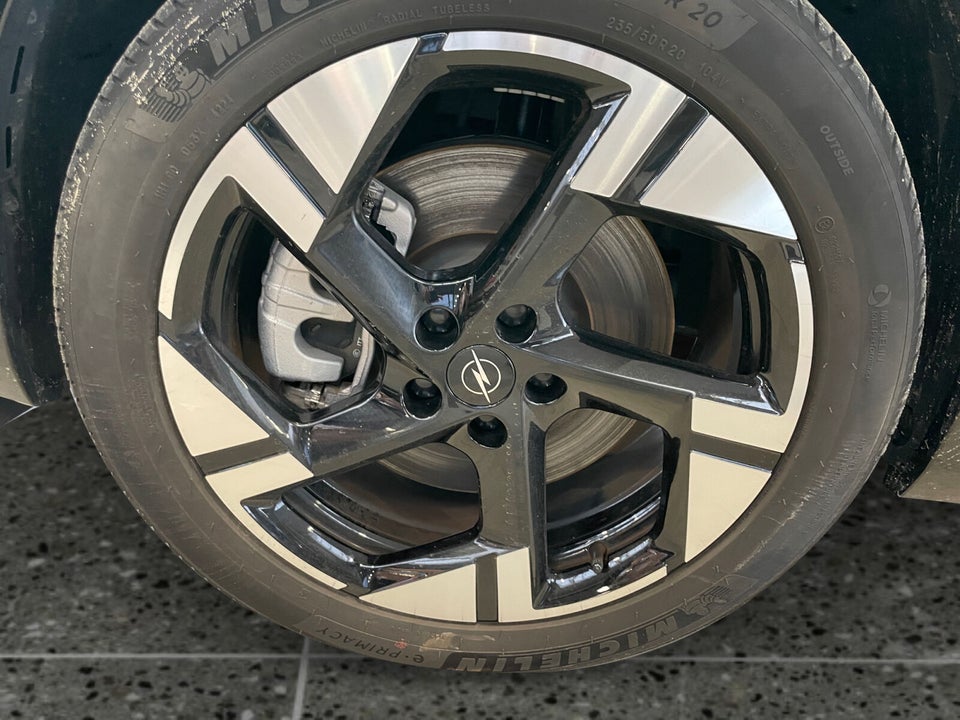 Opel Grandland-e 73 GS 5d