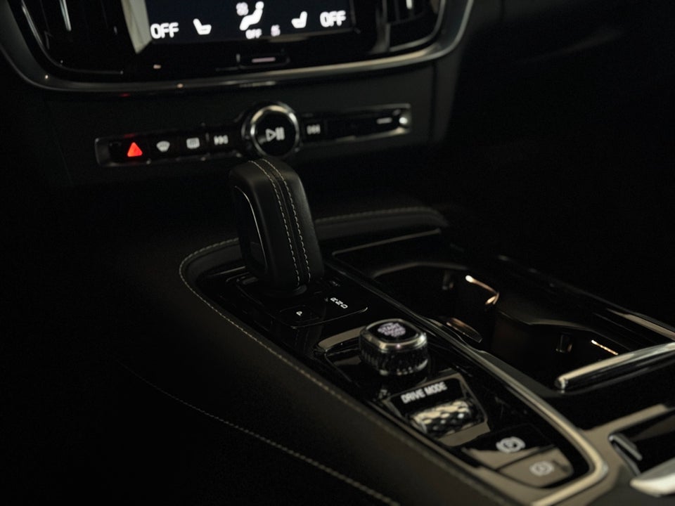 Volvo V90 2,0 T6 ReCharge R-Design aut. AWD 5d