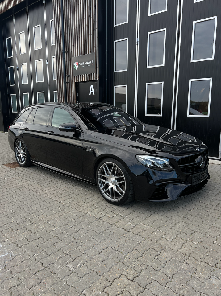 Mercedes E63 4,0 AMG stc. aut. 4Matic+ 5d