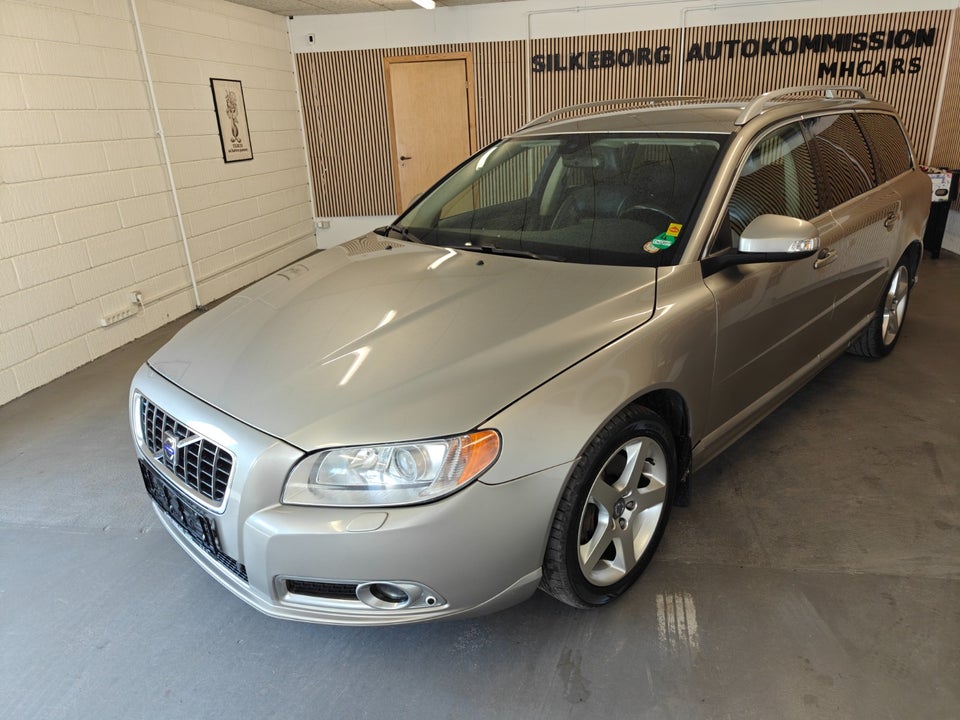 Volvo V70 2,4 D5 185 R-Design aut. 5d