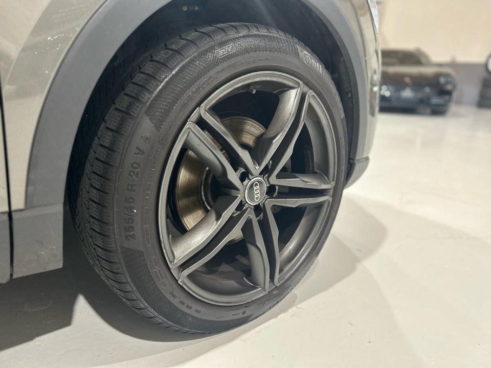 Audi Q3 45 TFSi e Attitude plus S-tr. 5d