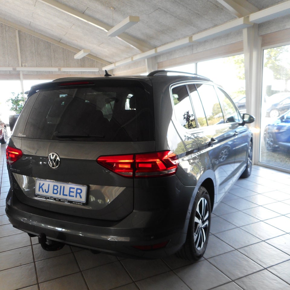 VW Touran 1,6 TDi 115 IQ.Drive DSG 7prs 5d