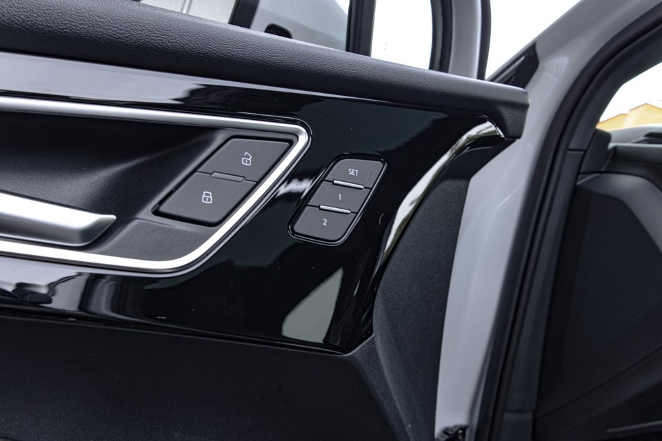 Audi Q4 e-tron 50 quattro 5d