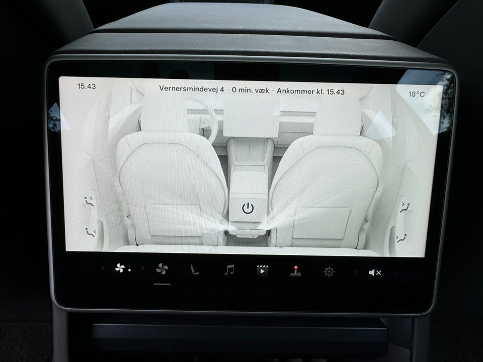 Tesla Model 3 RWD 4d