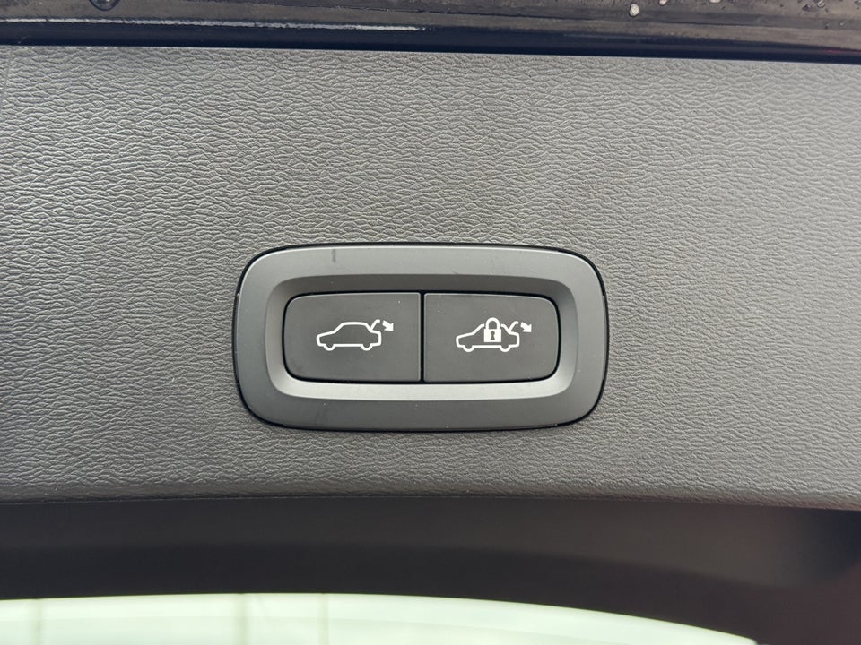 Volvo XC40 P6 ReCharge Plus 5d