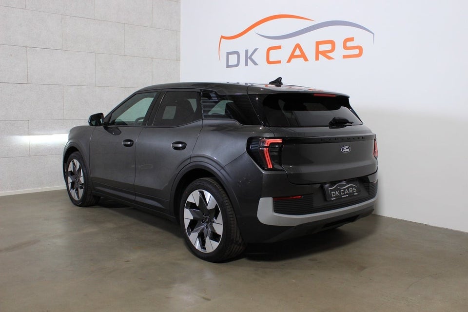 Ford Explorer 82 Premium Extended Range 5d