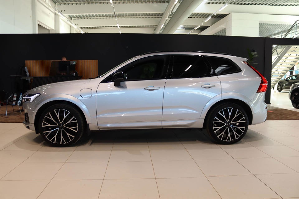 Volvo XC60 2,0 T6 ReCharge R-Design aut. AWD 5d