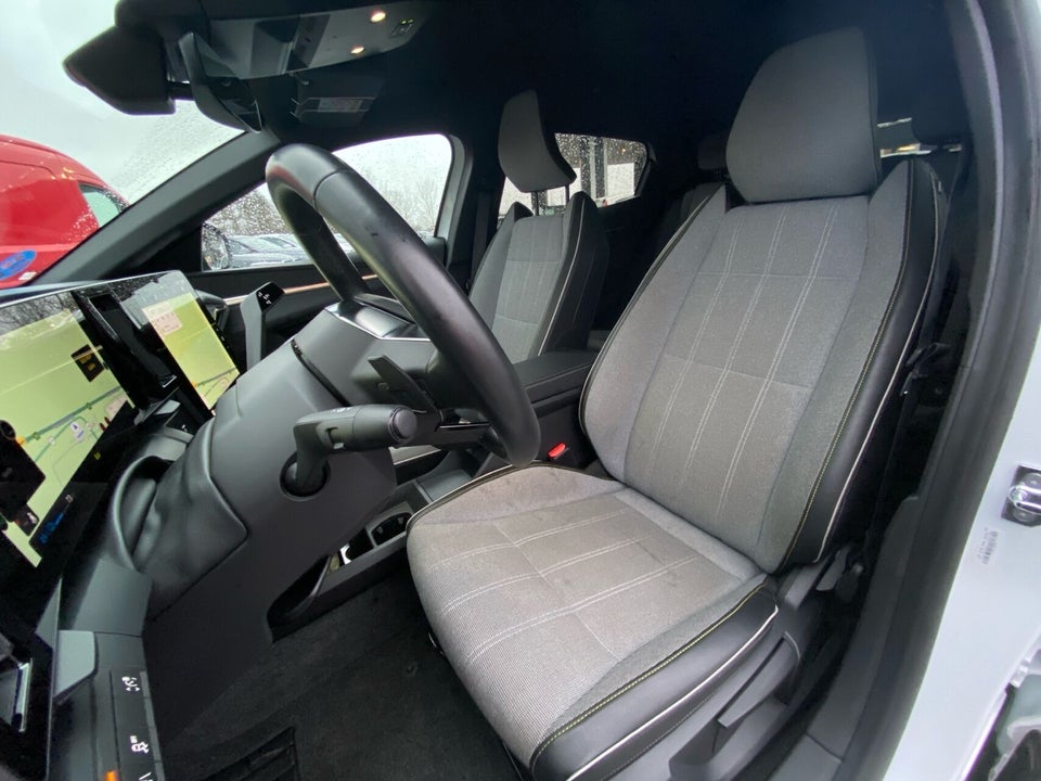 Renault Megane E-Tech 40 Techno 5d