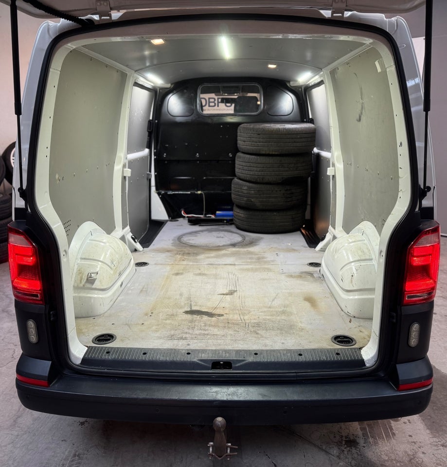 VW Transporter 2,0 TDi 180 Kassevogn DSG 4Motion lang