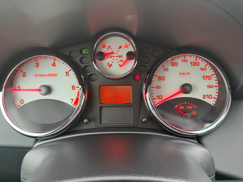 Peugeot 207 1,6 VTi S16 5d