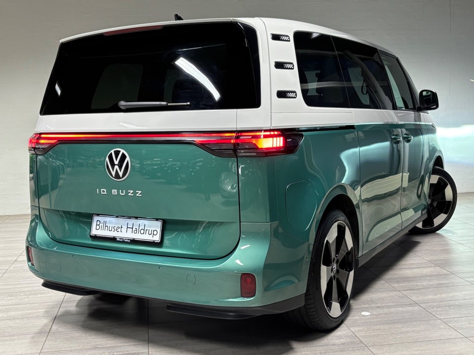 VW ID.Buzz 77 Pro SWB 5d