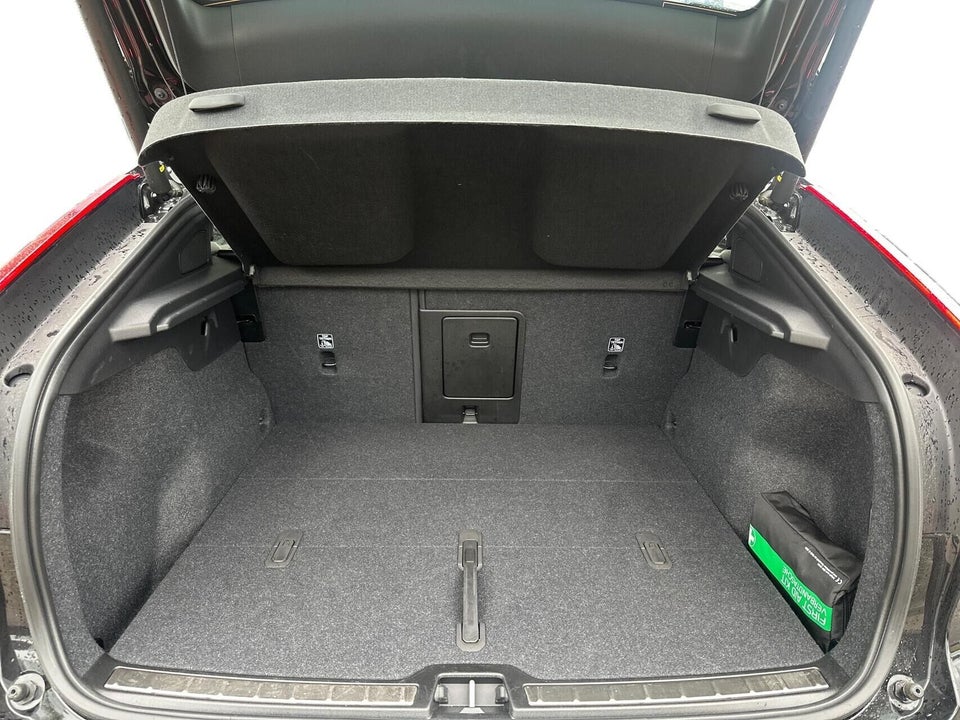 Volvo EC40 Twin Black Edition 5d