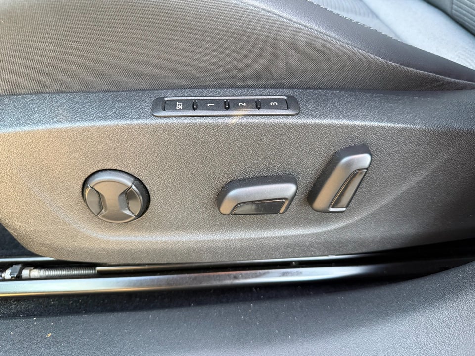 Skoda Enyaq 60 iV Loft 5d