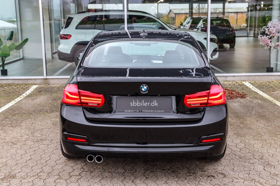 BMW 320d 2,0 Sport Line aut. 4d