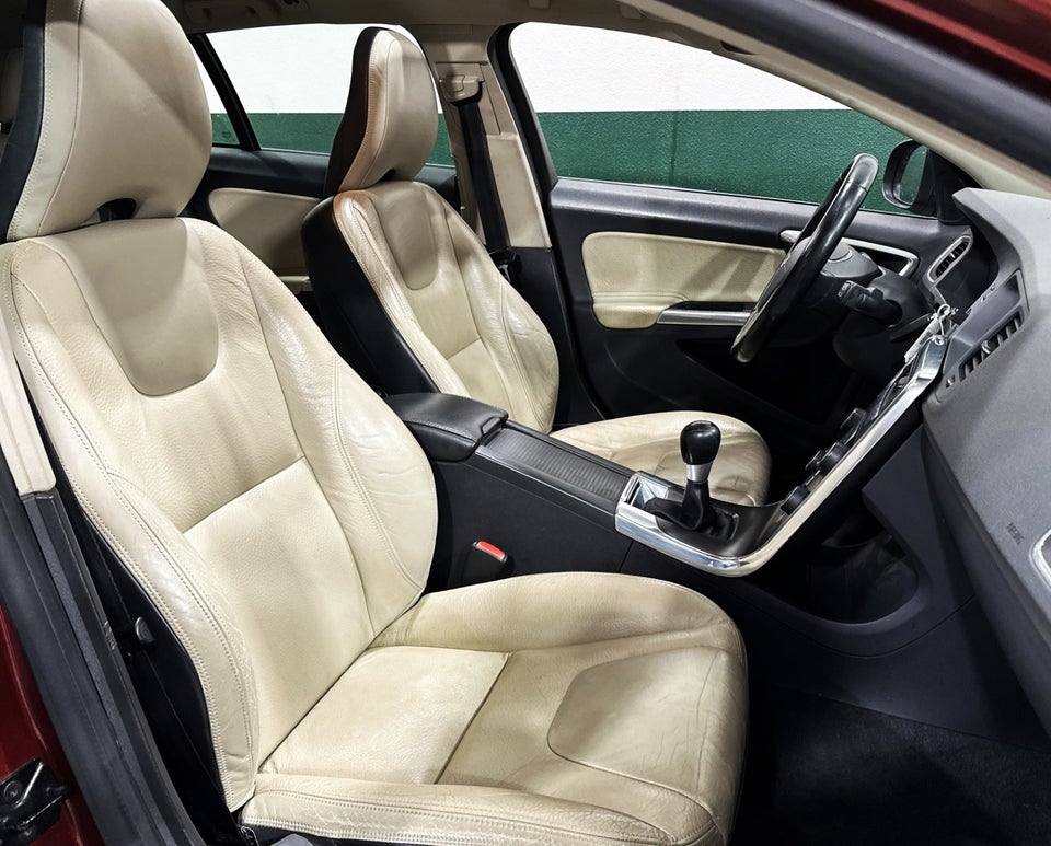 Volvo V60 1,6 DRIVe 5d