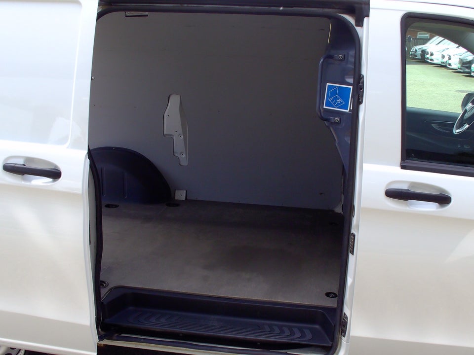 Mercedes Vito 116 2,0 CDi Kassevogn aut. L RWD