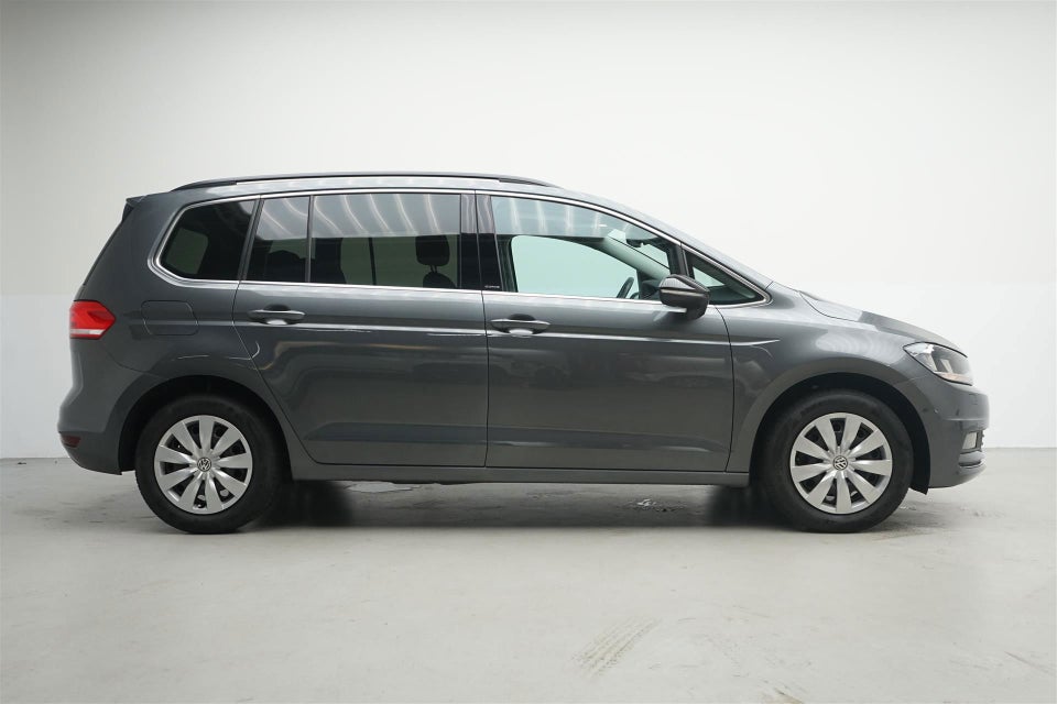 VW Touran 1,6 TDi 115 IQ.Drive DSG 7prs 5d