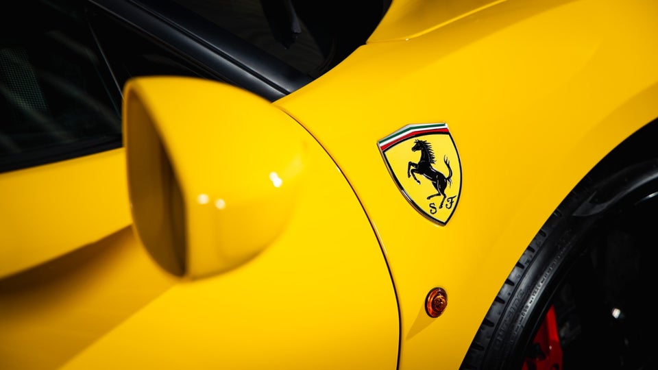 Ferrari 488 Pista 3,9 DCT 2d