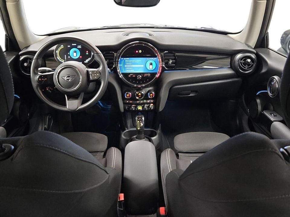 MINI Cooper SE Essential 3d