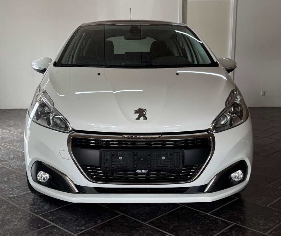 Peugeot 208 1,5 BlueHDi 100 Signature Sky 5d