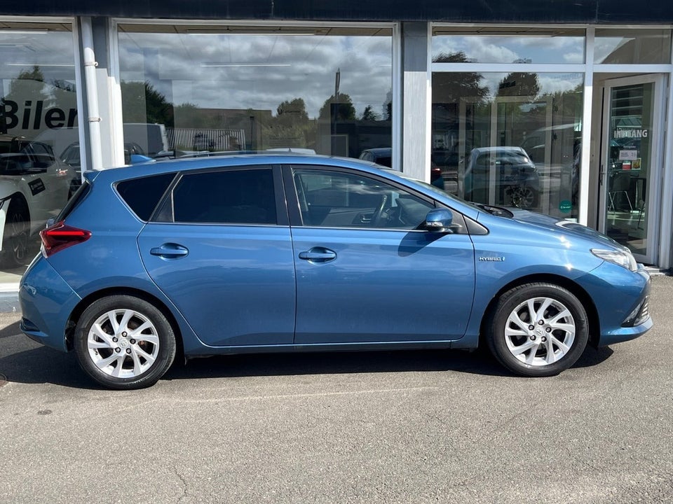 Toyota Auris 1,8 Hybrid H2 Comfort CVT 5d