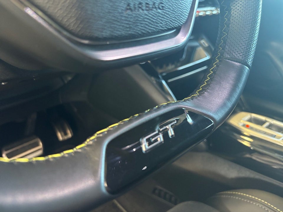 Peugeot e-208 54 GT 5d