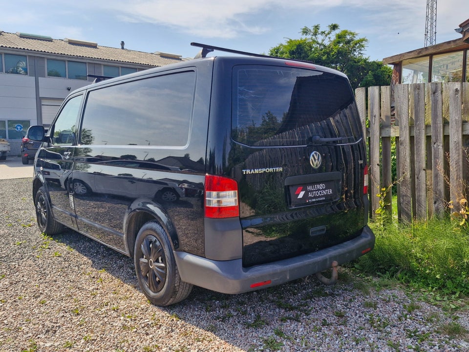 VW Transporter 2,0 TDi 84 Kassevogn kort