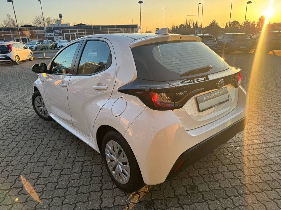 Toyota Yaris 1,5 Hybrid H1 e-CVT 5d