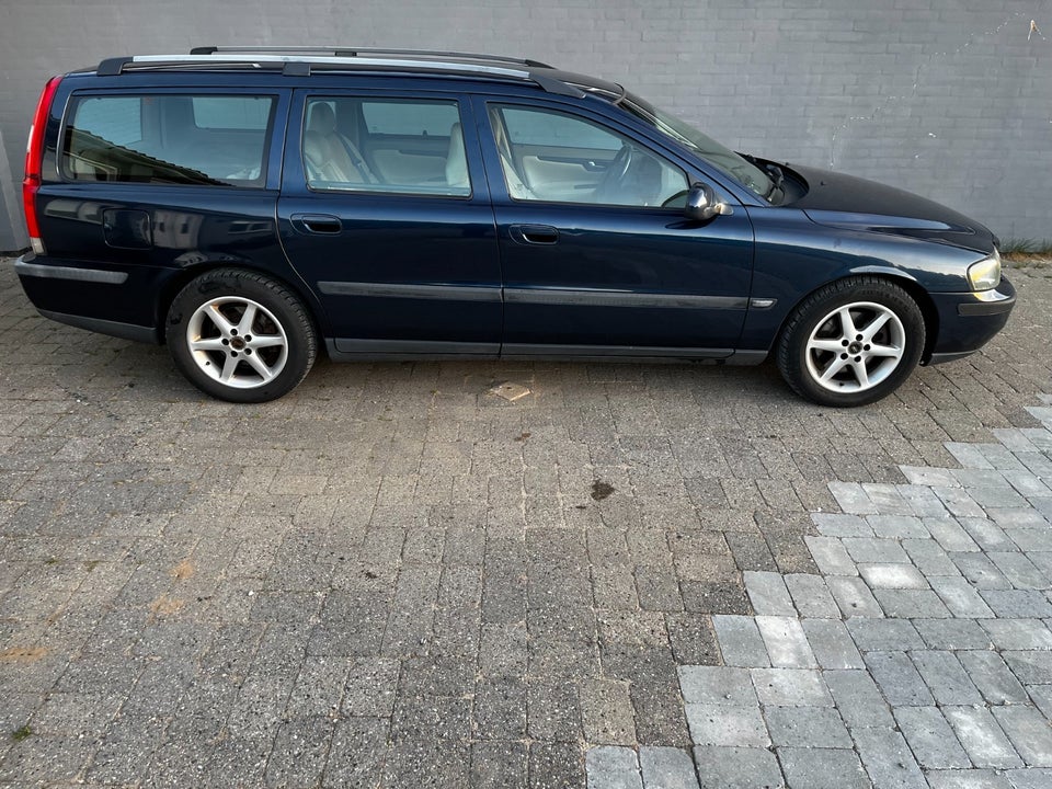 Volvo V70 2,4 20V 5d