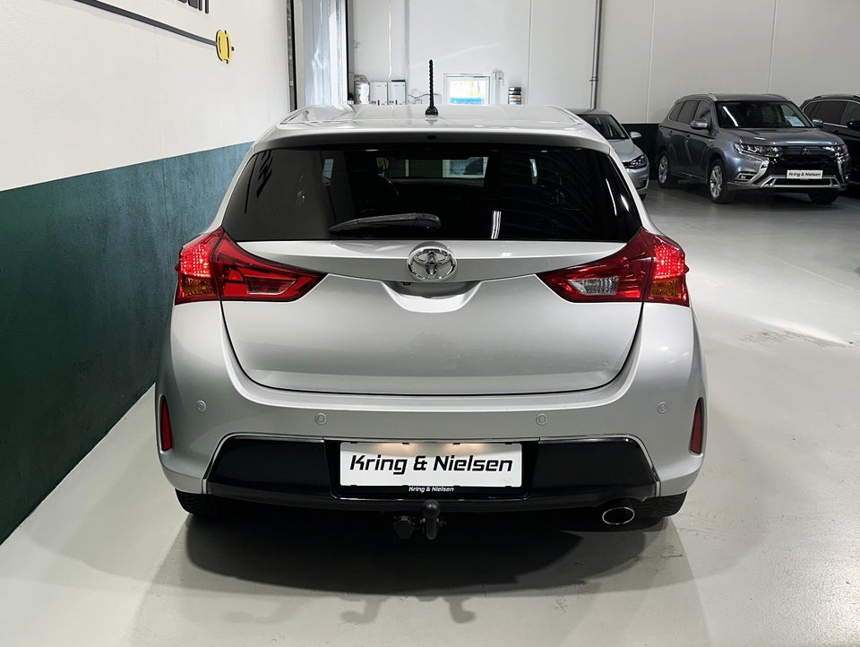 Toyota Auris 1,6 T2+ 5d