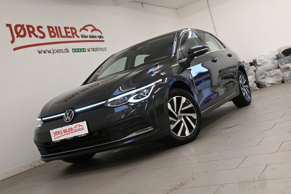 VW Golf VIII 1,4 eHybrid DSG 5d